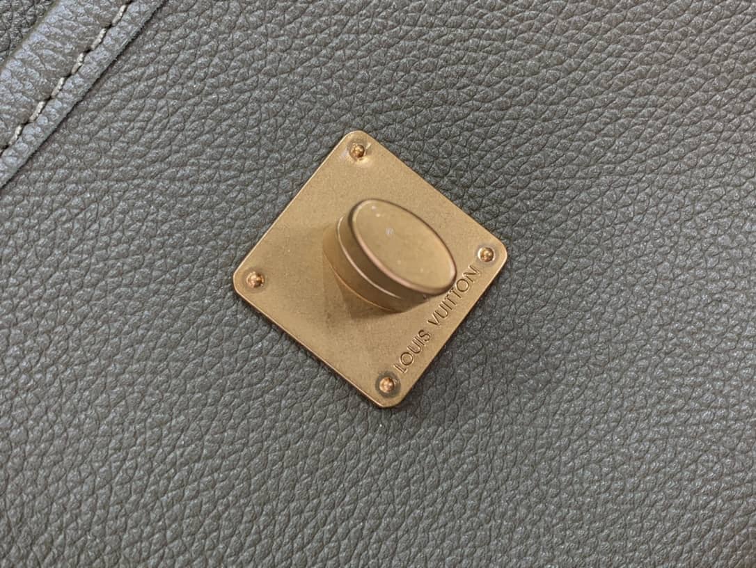 L0vis Vvtt0n Lockme Chain PM Replica Handbag Green M57073