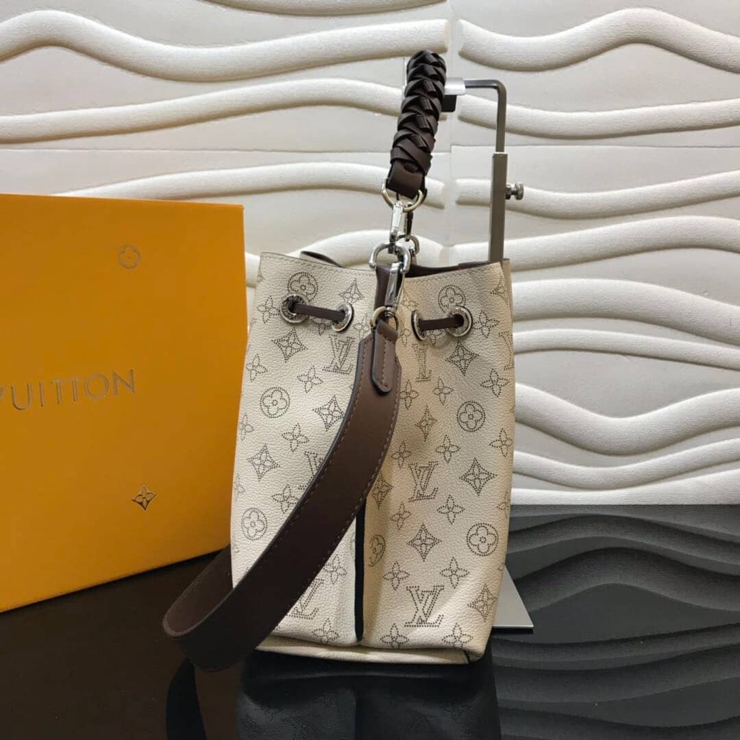 L0vis Vvtt0n Mahina Muria Replica Handbag Beige White M55801