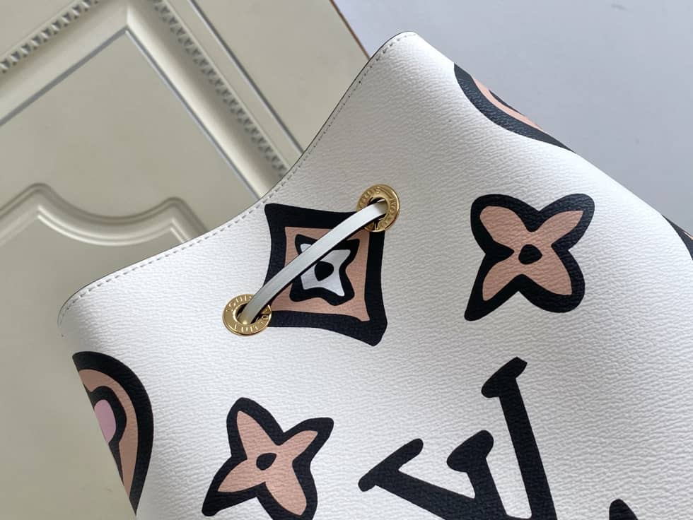 L0vis Vvtt0n NeoNoe Monogram Giant Jungle White M44679 Replica Bucket Bag