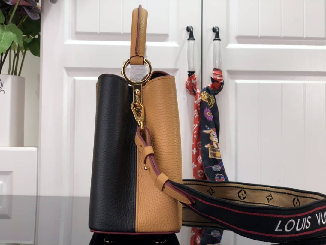 L0vis Vvtt0n Capucines Embroidery Replica Bag Black M48865