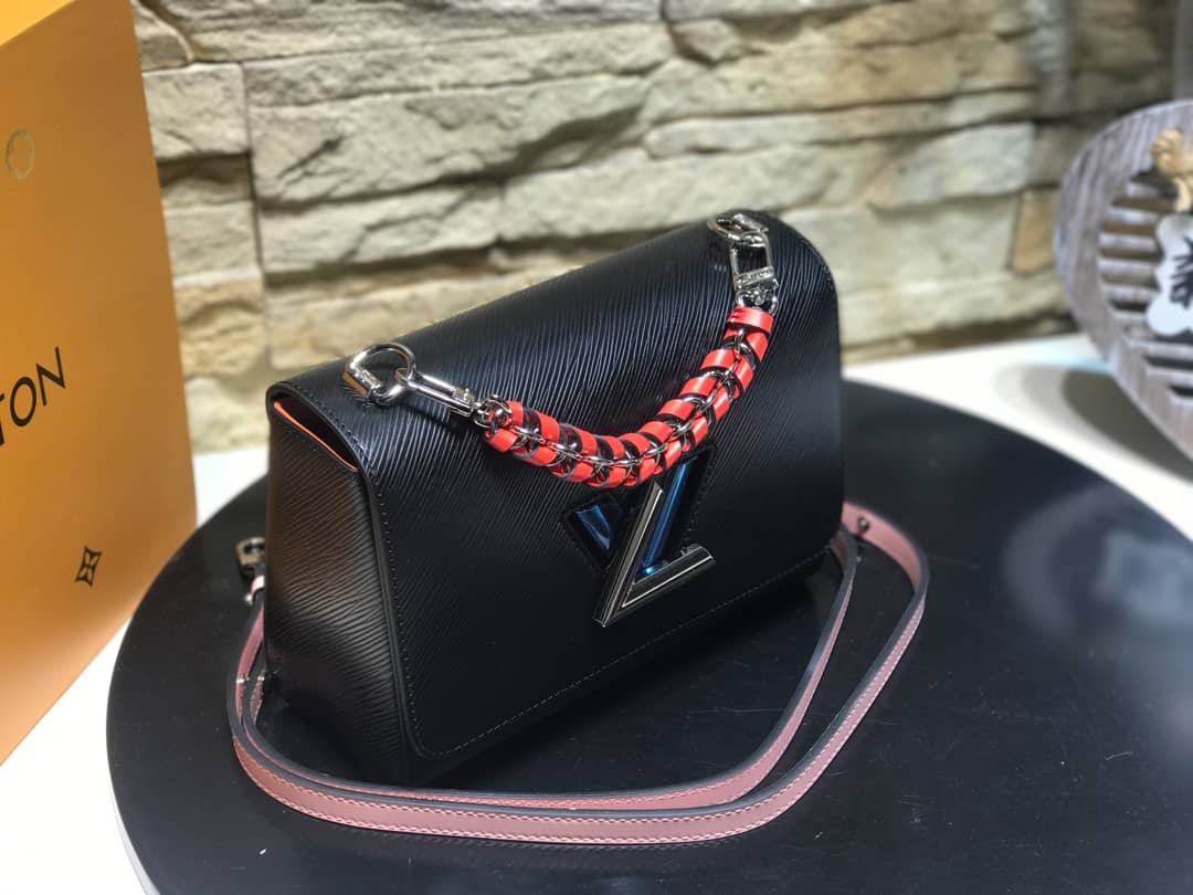 L0vis Vvtt0n Twist MM Bag Black M50296 Replica