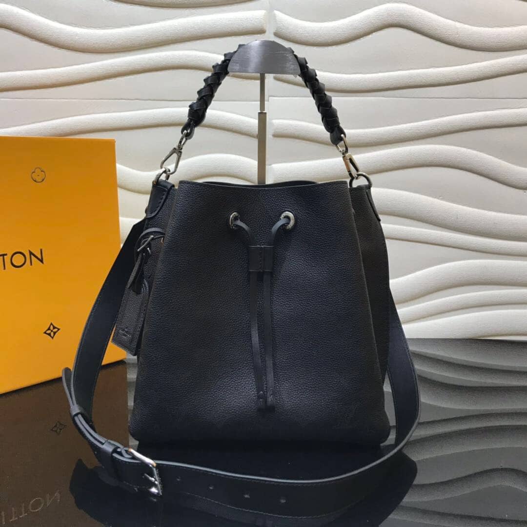 L0vis Vvtt0n Mahina Muria Replica Handbag Black M55801