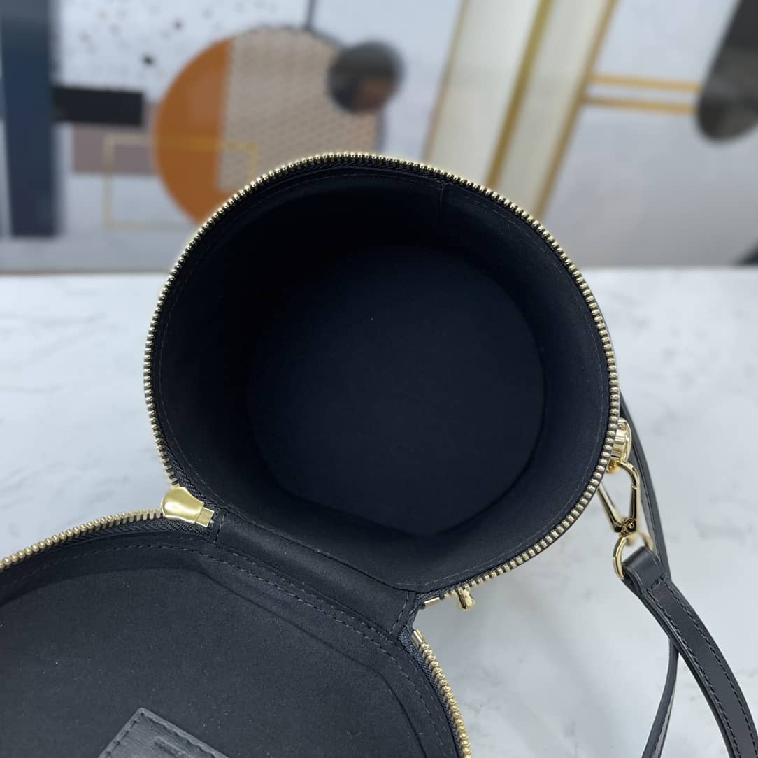 L0vis Vvtt0n Cannes Monogram Reverse Womens Vanity Bag Replica Yellow M43986