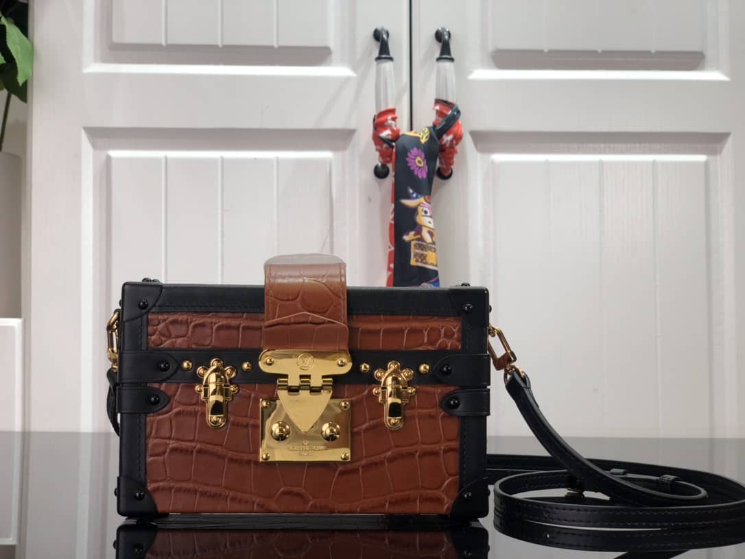 L0vis Vvtt0n Petite Malle Brilliant Alligator Leather Replica Handbag Brown N93817