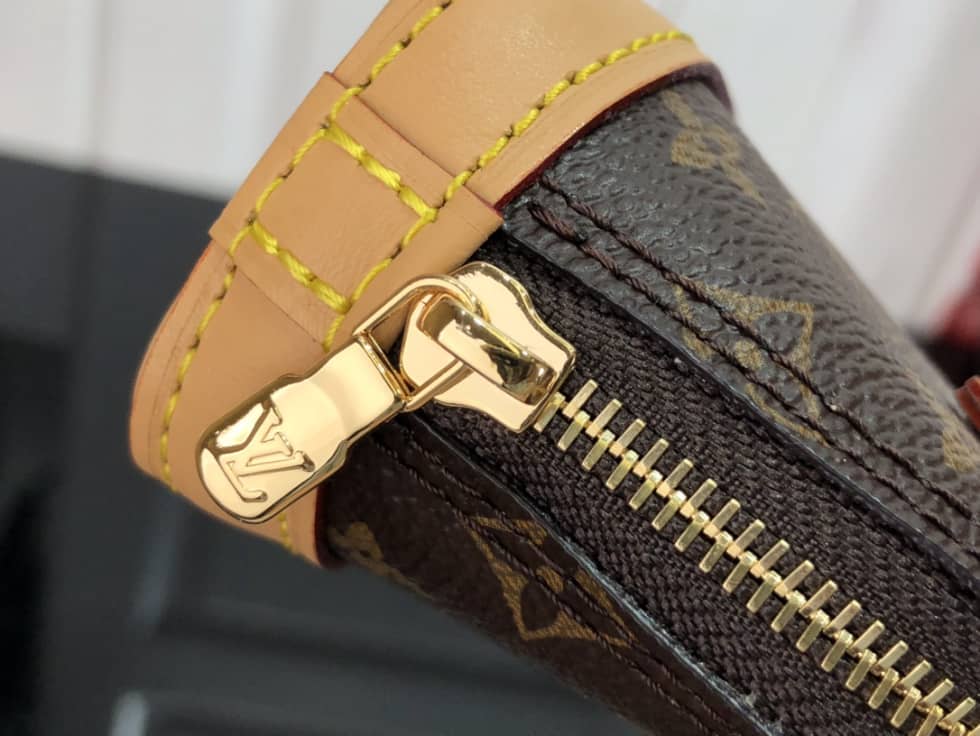 L0vis Vvtt0n Monogram Trio Mini Icon M81081 Replica Crossbody Bag