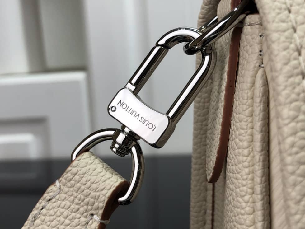 L0vis Vvtt0n Buci Epi Leather Brown M59457 Replica Crossbody Bag