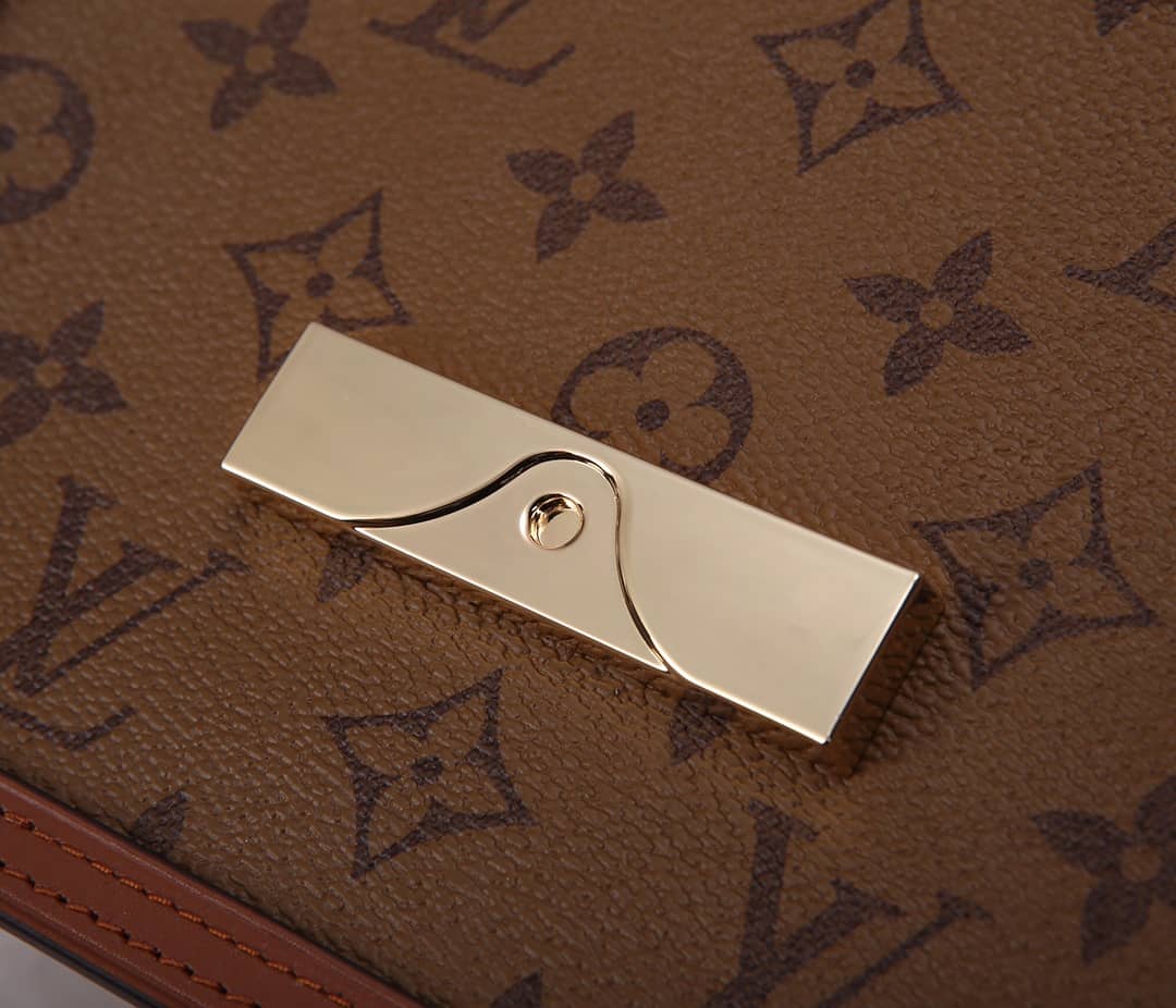 L0vis Vvtt0n Dauphine Mini Monogram Replica Crossbody Bag Brown M44580
