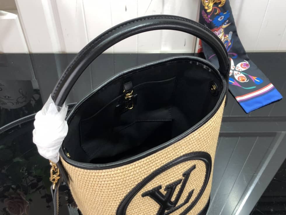 L0vis Vvtt0n Petit Caramel Black M59962 Replica Bucket Bag