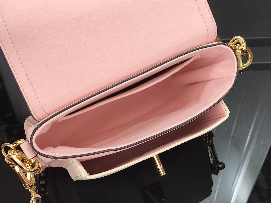L0vis Vvtt0n Lockme Chain PM Replica Handbag Pink M57073