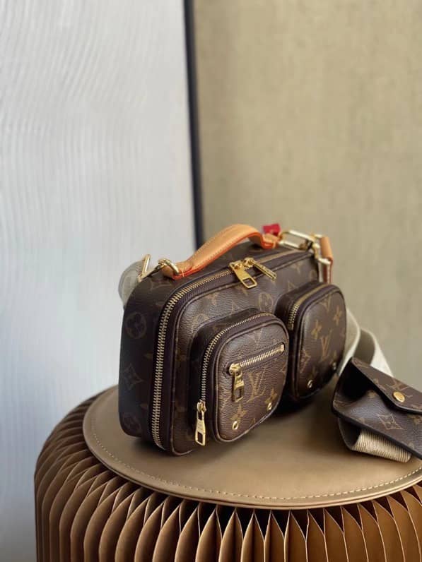 Best Replica L0vis Vvtt0n Monogram Canvas Utility M80446 Replica Crossbody Bag(ColaReps)