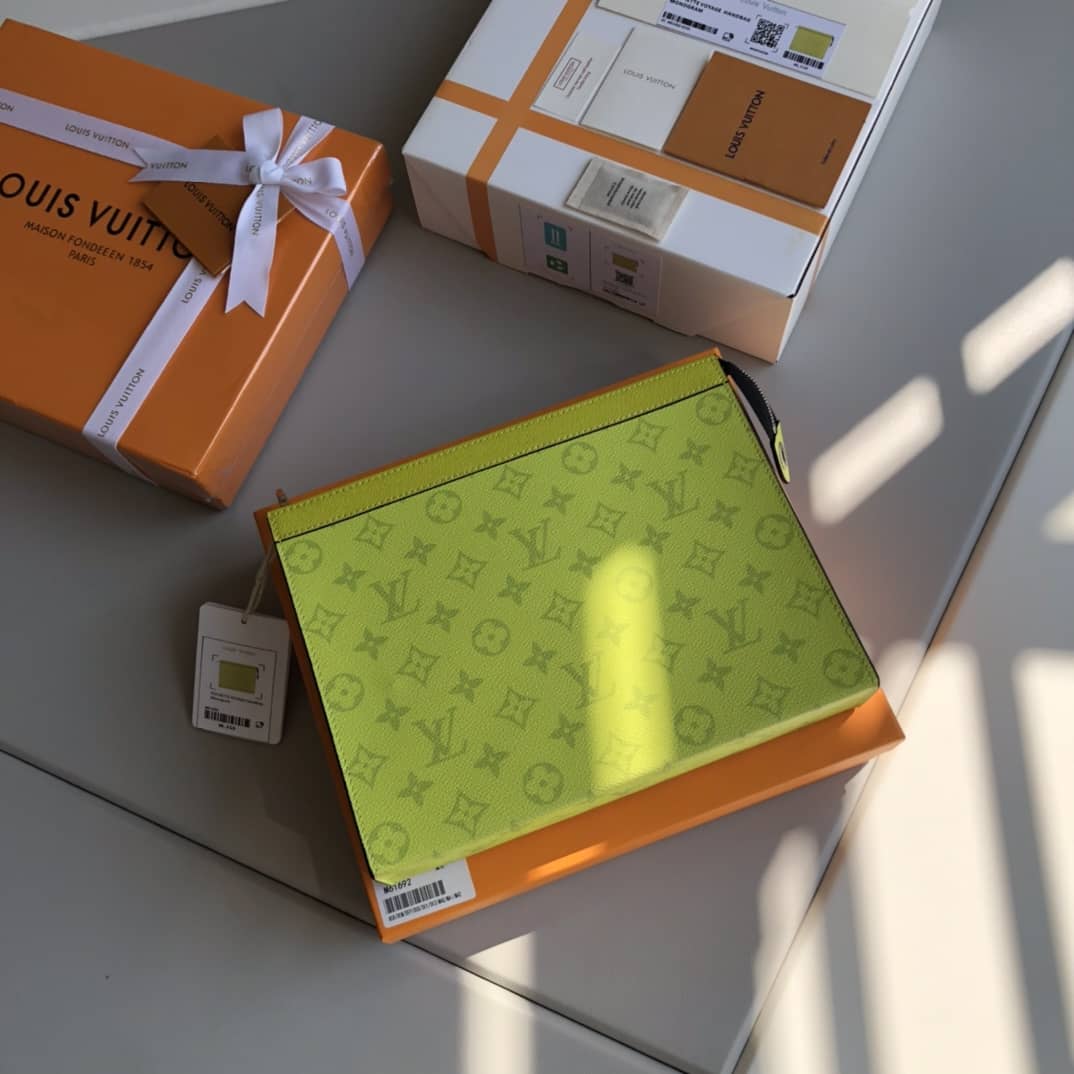 L0vis Vvtt0n Monogram Eclipse Canvas Replica Pochette Voyage MM Yellow M61692