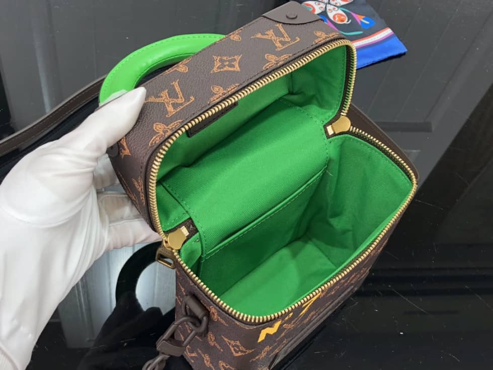 L0vis Vvtt0n Vertical Box Trunk Monogram Brown M59664 Replica Shoulder Bag