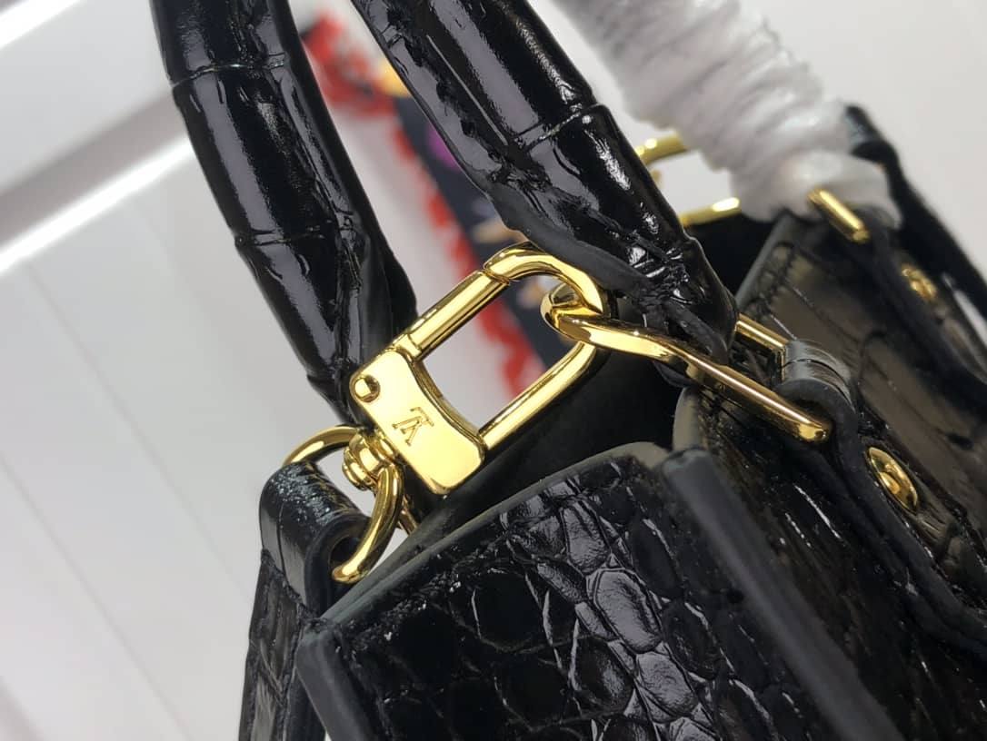 L0vis Vvtt0n Petit Sac Plat Flat Shoulder Bag Replica Black M80169