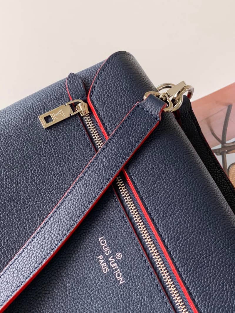 L0vis Vvtt0n Mylockme Medium Leather Crossbody Bag Replica M53197