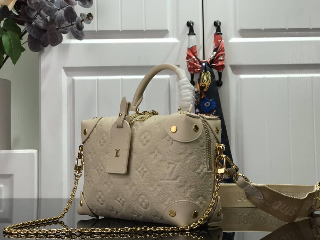 Best Replica L0vis Vvtt0n Petite Malle Souple Monogram Replica Bag Beige M45571(ColaReps)