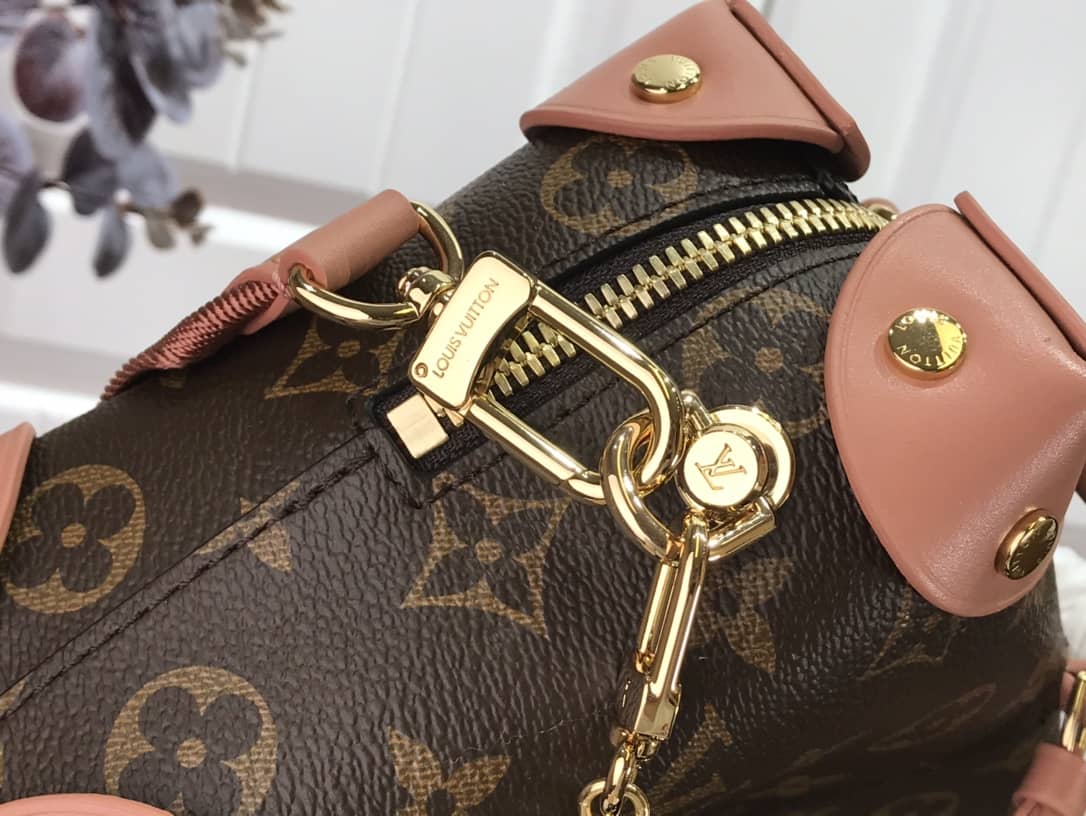 L0vis Vvtt0n Petite Malle Souple Monogram Bag Replica Pink M45571