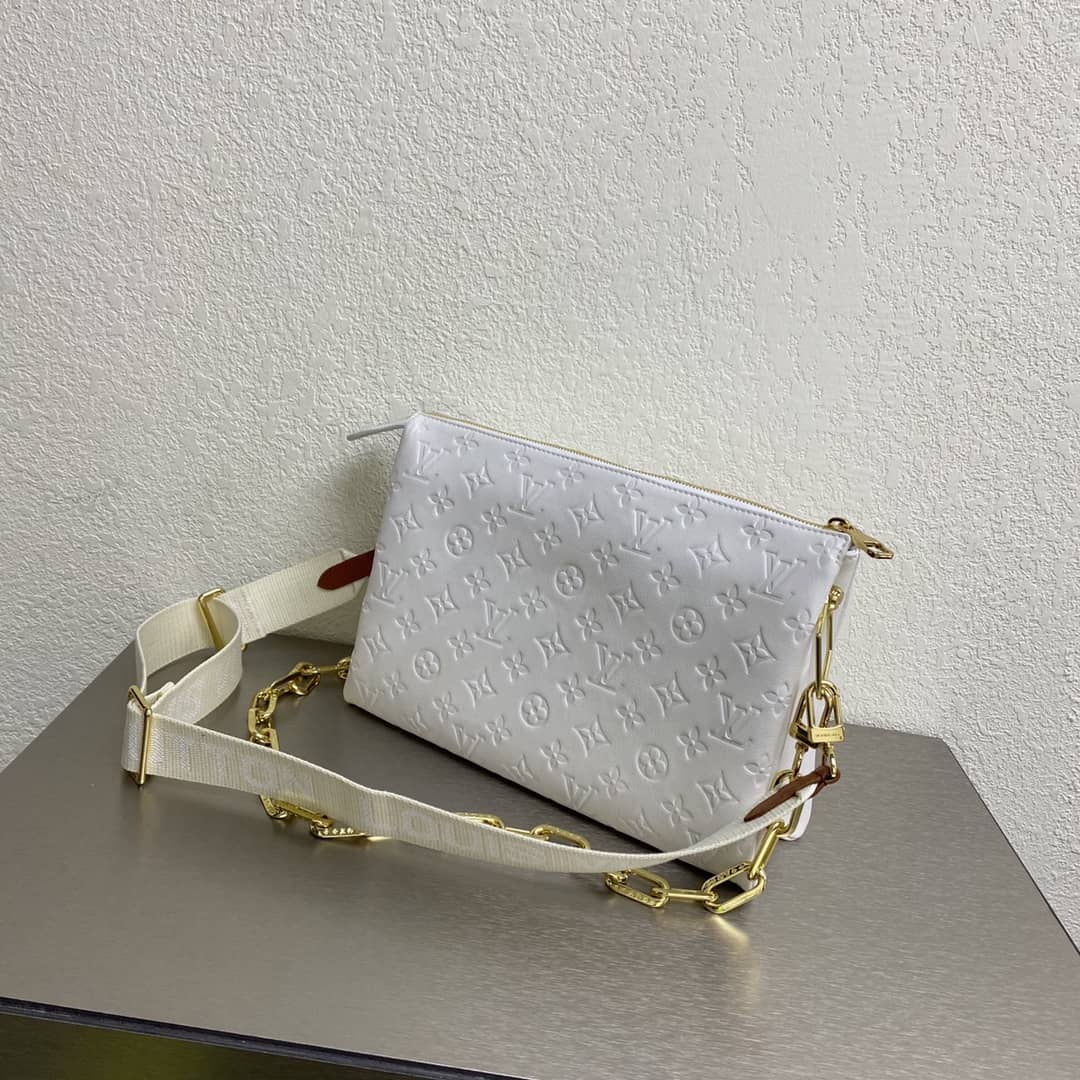 L0vis Vvtt0n 7 Star Chain Clutch Bag White