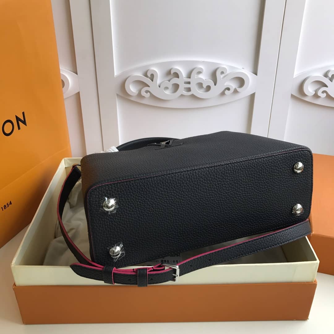 L0vis Vvtt0n Capucines Taurillon Leather PM Tote Replica Black M42245