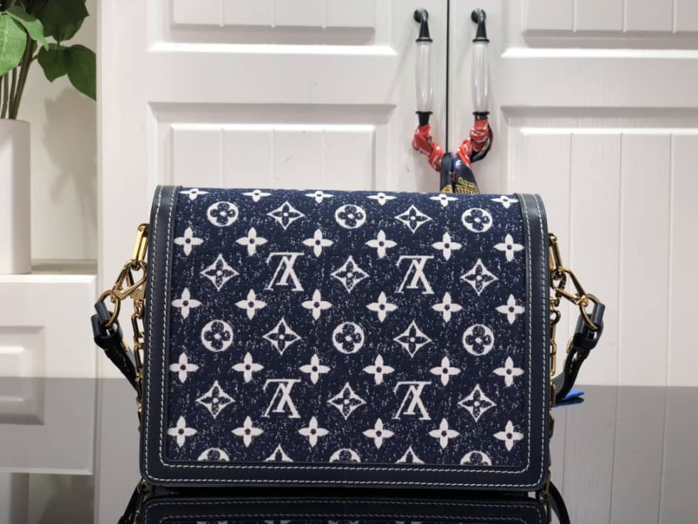 L0vis Vvtt0n Dauphine MM Denim Leather M59631 Replica Shoulder Bag