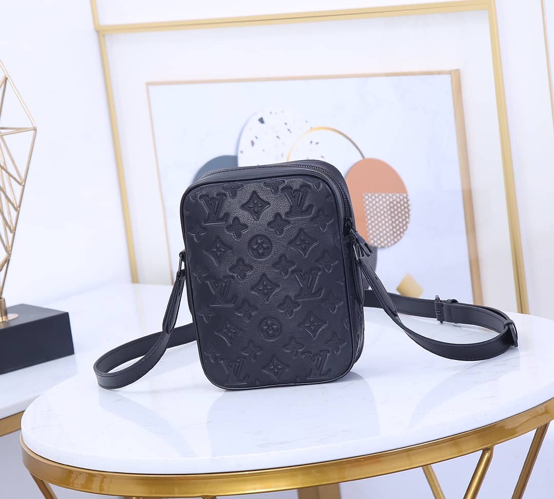 L0vis Vvtt0n Danube Slim Monogram Shadow Crossbody Bag Replica M44972