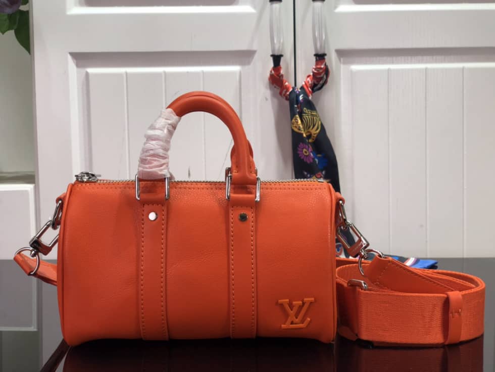 L0vis Vvtt0n Keepall XS Orange M81004 Replica Shoulder Bag