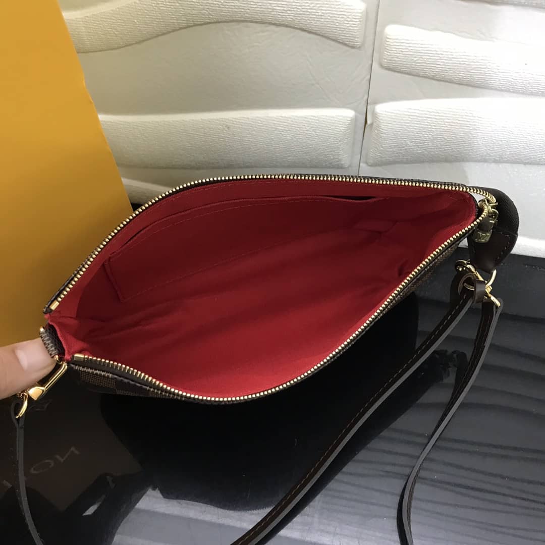 L0vis Vvtt0n Replica Pochette Accessoires Canvas Brown M40712