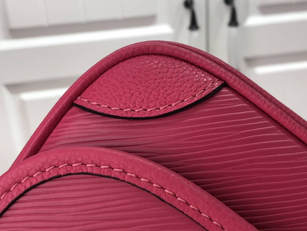 L0vis Vvtt0n Buci Epi Dragon Fruit M59460 Replica Crossbody Bag