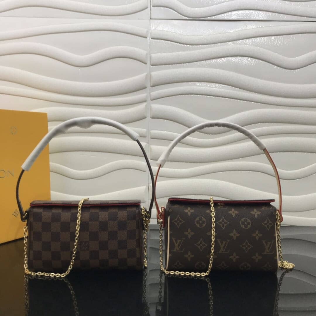 L0vis Vvtt0n Monogram Recital Replica Leather Shoulder Bag M51900