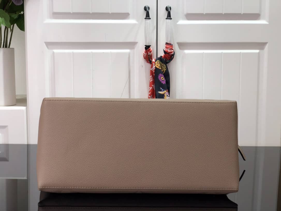 L0vis Vvtt0n Monogram Empreinte Leather Grand Palais Replica Tote Bag M45833