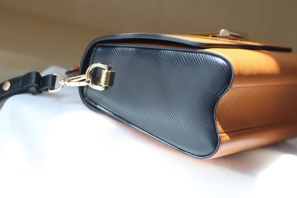 L0vis Vvtt0n Twist Leopard Handle Bag Epi Leather PM M50362 Replica Shoulder Bag