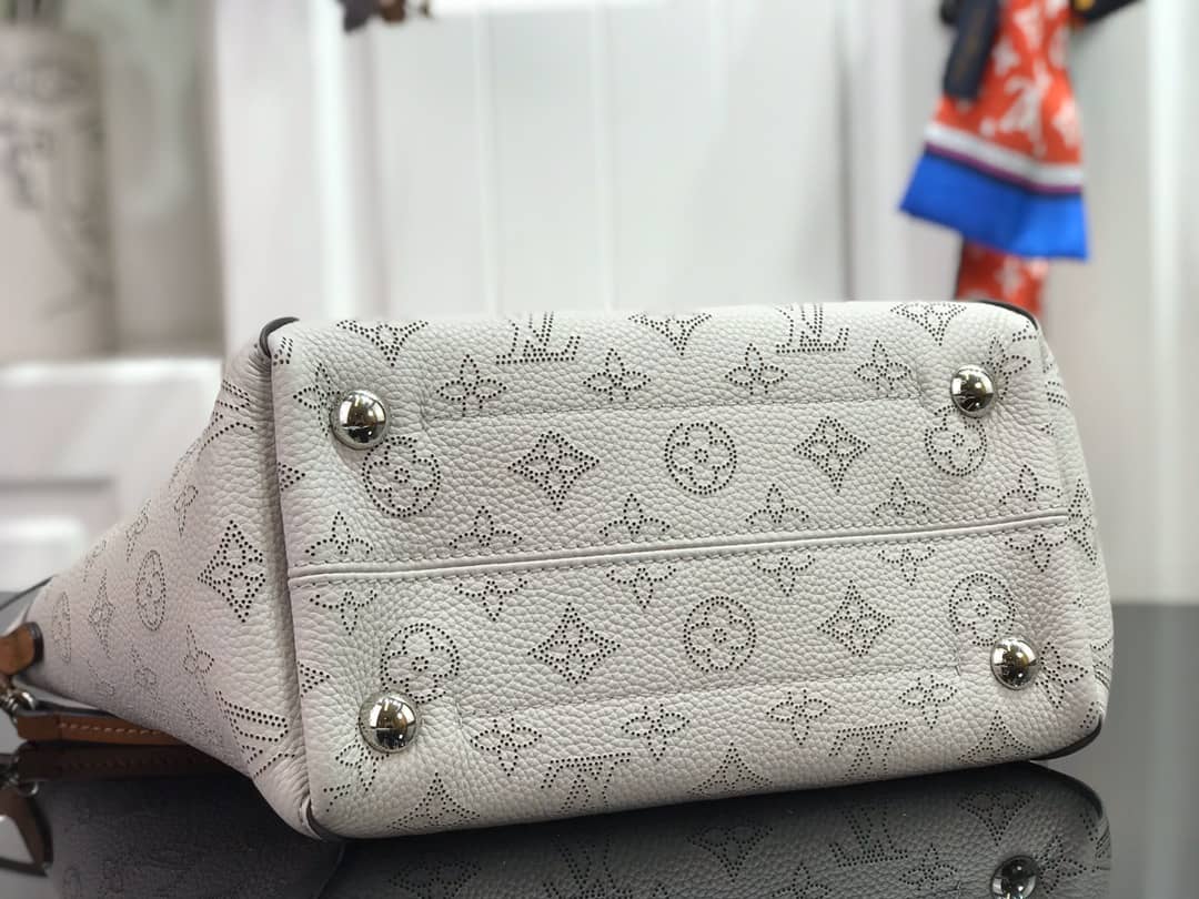 L0vis Vvtt0n Mahina Hina PM Leather Tote Replica White M54353