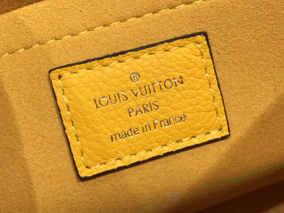 L0vis Vvtt0n Epi Marelle 2way Leather M80688 Replica Shoulder Bag