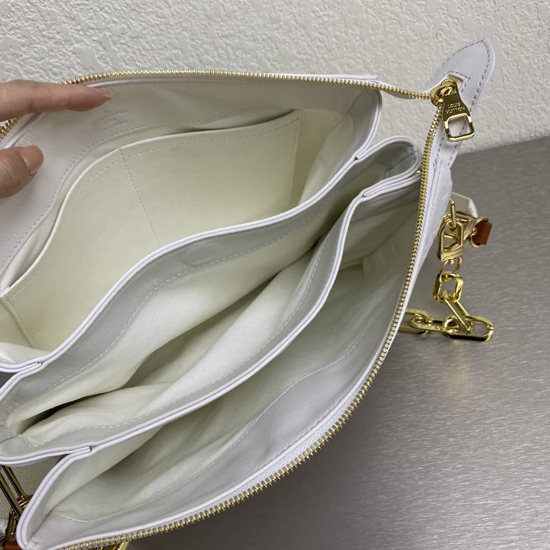 L0vis Vvtt0n 7 Star Chain Clutch Bag White