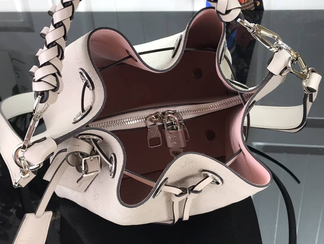 L0vis Vvtt0n Mahina Muria Replica Handbag Gray M55801