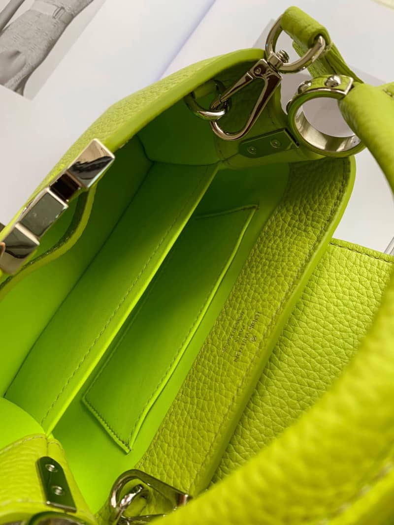 L0vis Vvtt0n Taurillon Leather Capucines Mini Replica Bag Green M55985