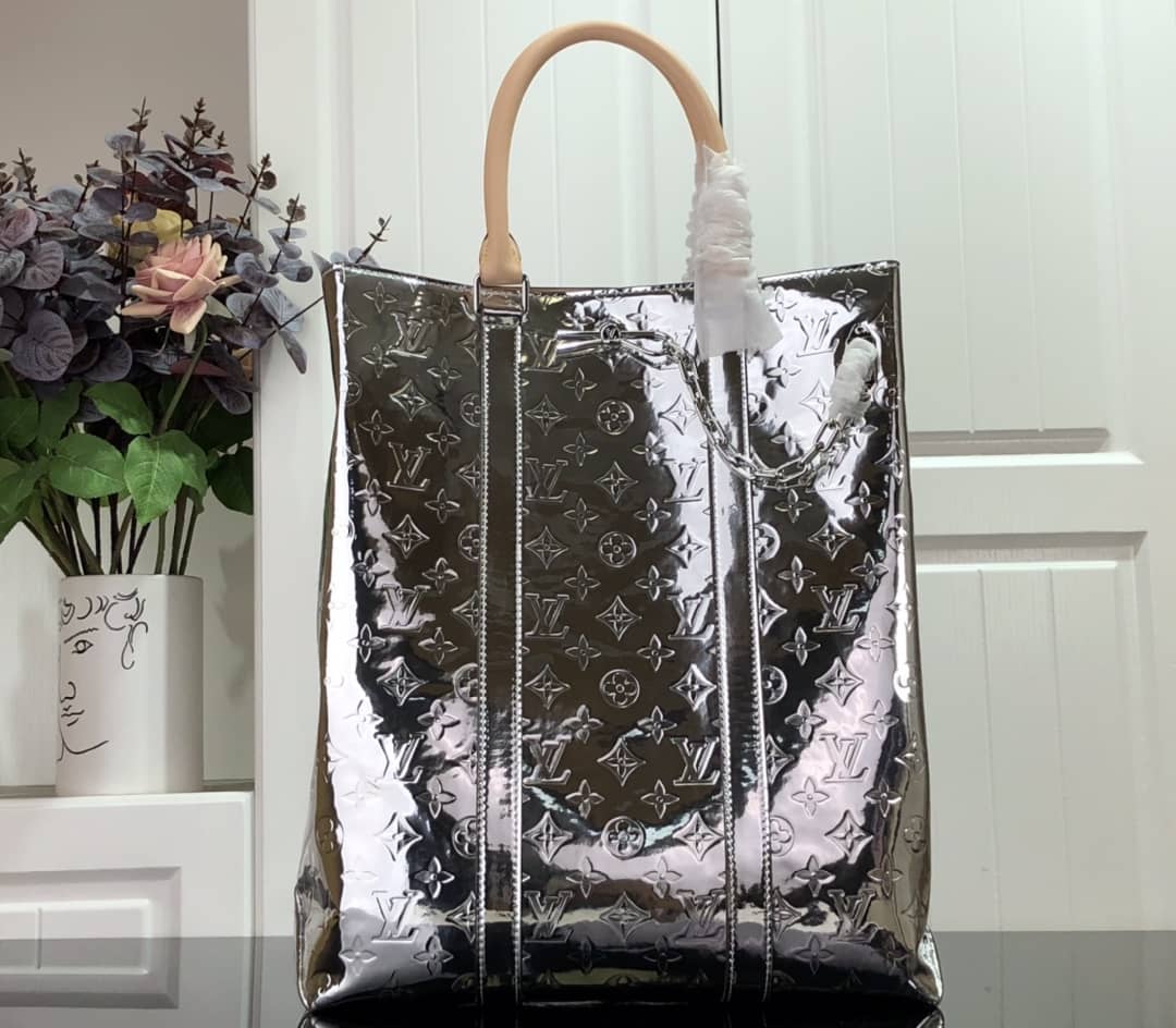L0vis Vvtt0n Sac Plat Monogram Mirror Coated Canvas Replica Bag