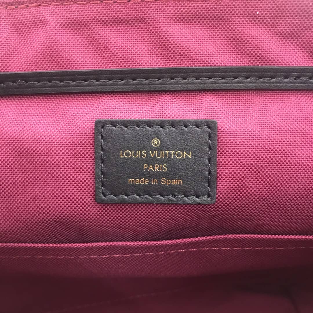 L0vis Vvtt0n Montsouris BB Monogram Replica Backpack Black M45502