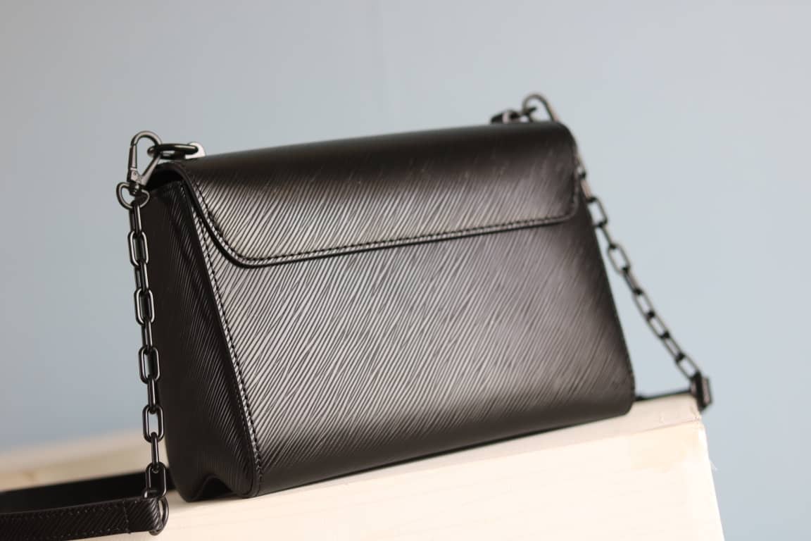L0vis Vvtt0n Textured Epi Leather Twist Series Bag Black