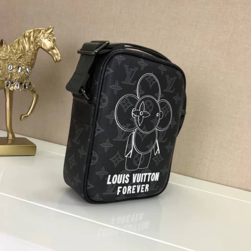 l0vis vvtt0n monogram eclipse danube pm u1u1enne replica shoulder bag m43677