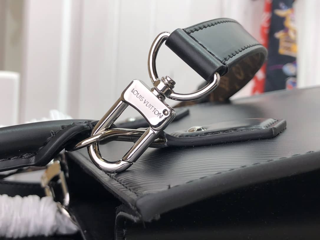 L0vis Vvtt0n Sac Plat BB Shoulder Bag Replica Black M58660