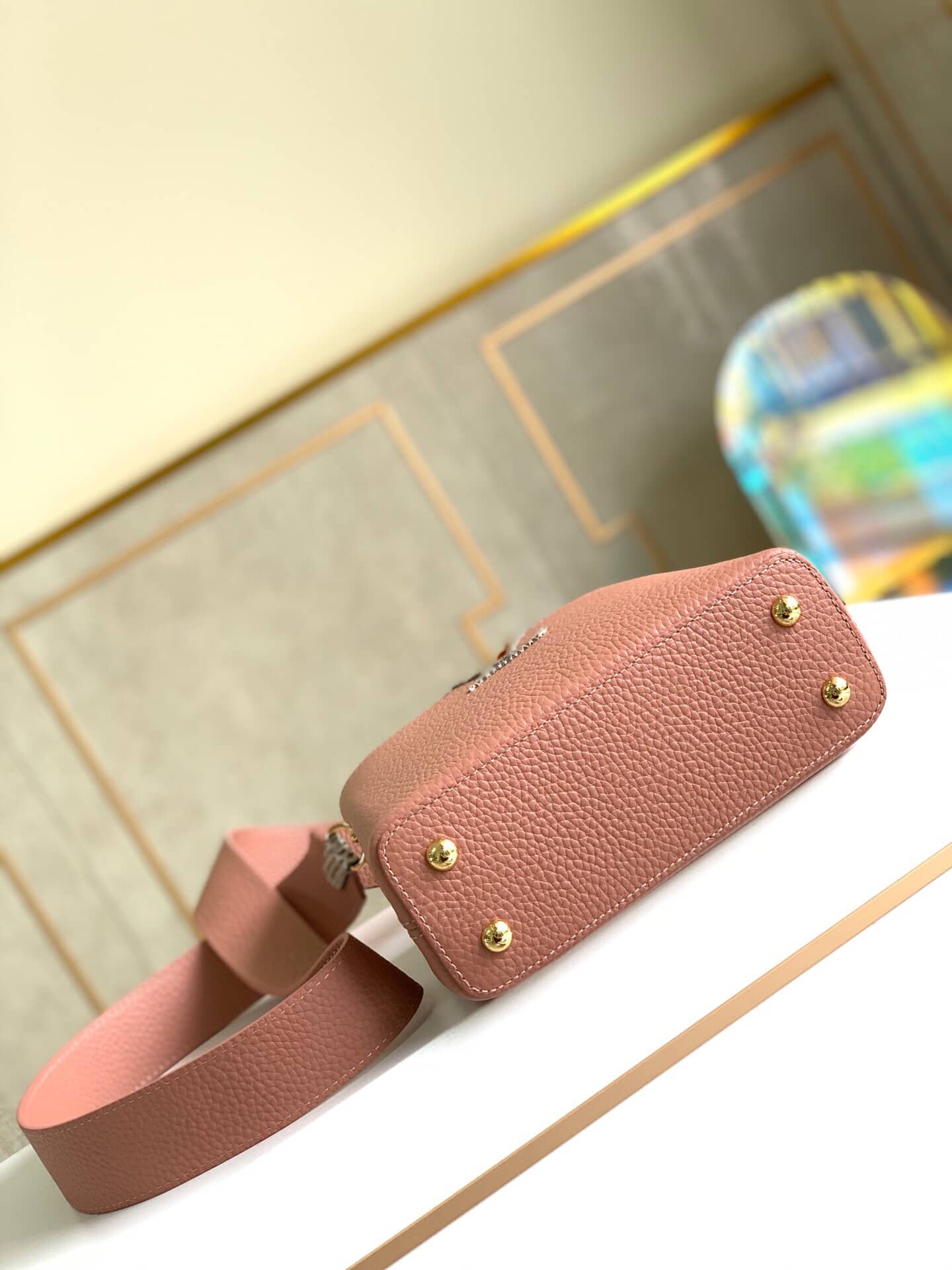 L0vis Vvtt0n Capucines Mini Replica Bag Pink M55921