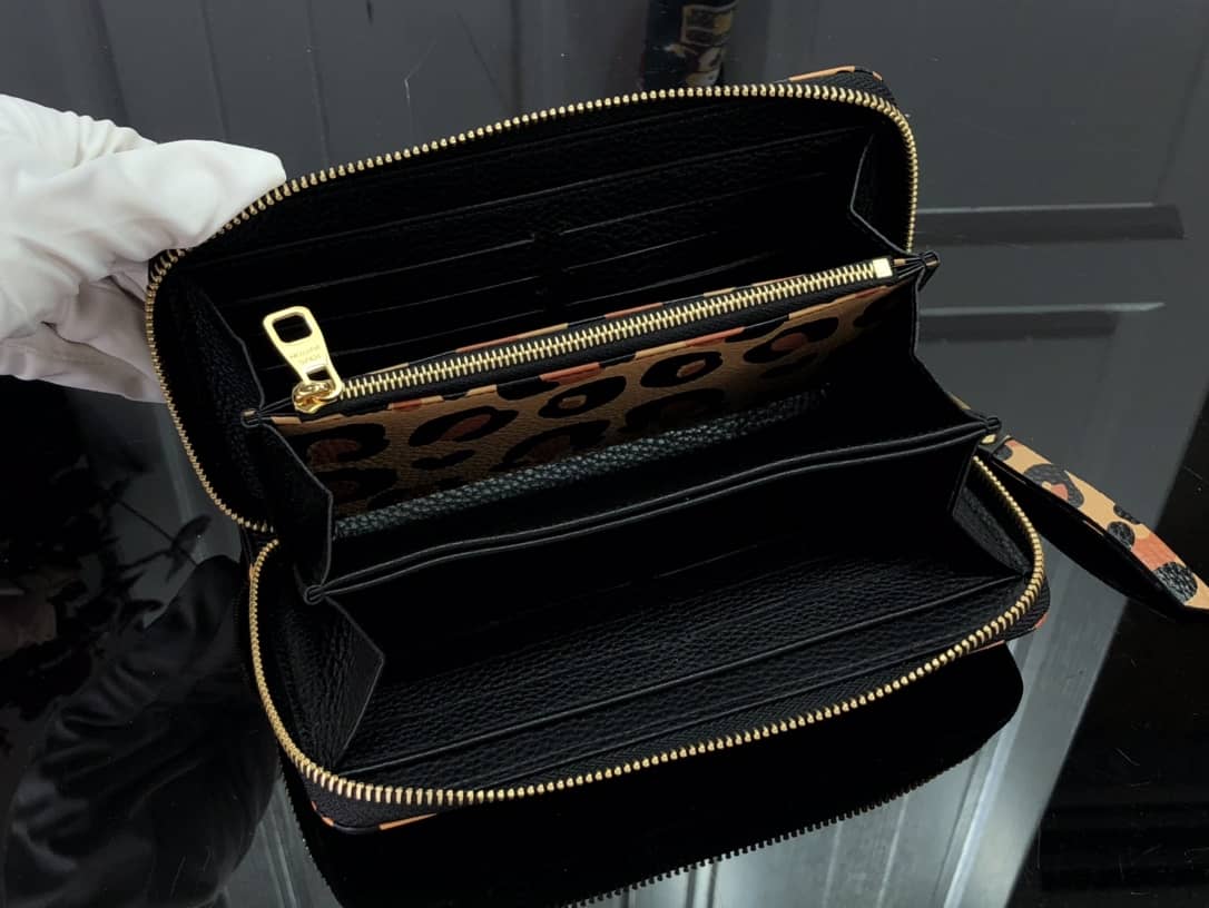 L0vis Vvtt0n Monogram Empreinte Leather with Animal-Print Zippy Wallet Replica Black M80680