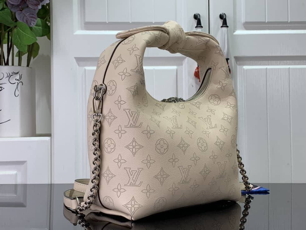 L0vis Vvtt0n Why Knot MM Mahina Cream M20700 Replica Hobo