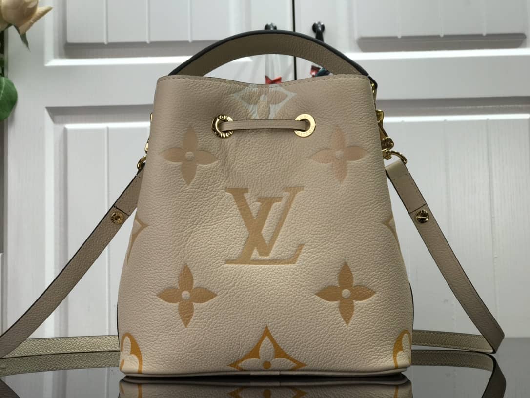 L0vis Vvtt0n BB Neo Noe Replica Monogram Bag Yellow M45716