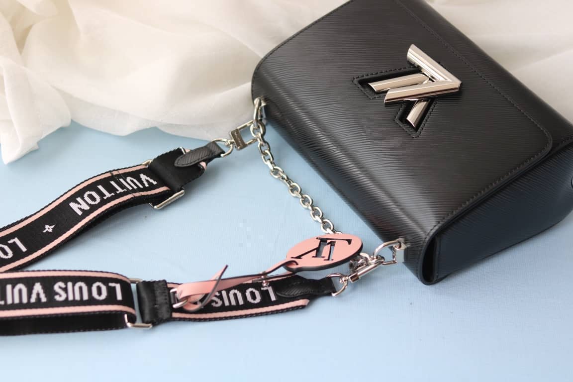 L0vis Vvtt0n Textured Epi Leather Twist Series Bag