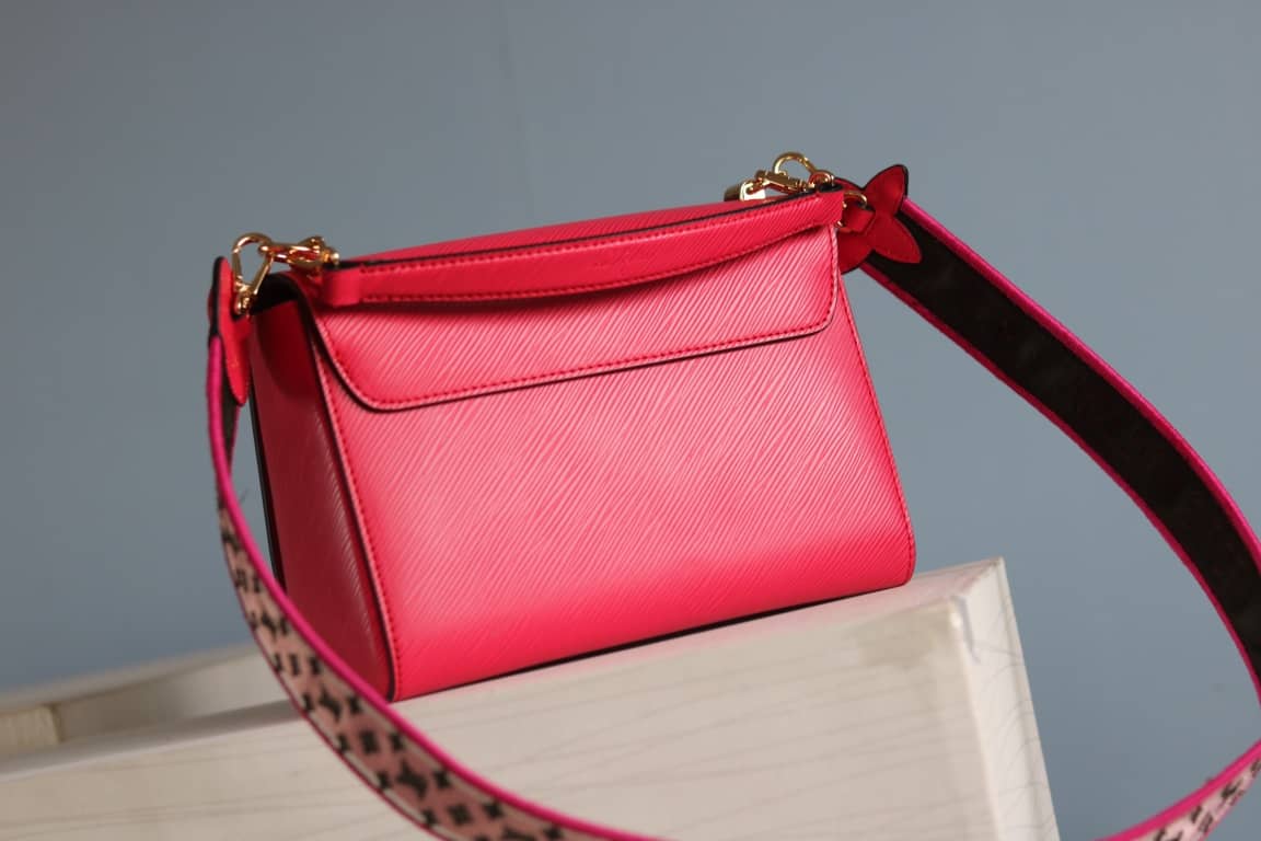 L0vis Vvtt0n Textured Epi Leather Twist Series Bag Red