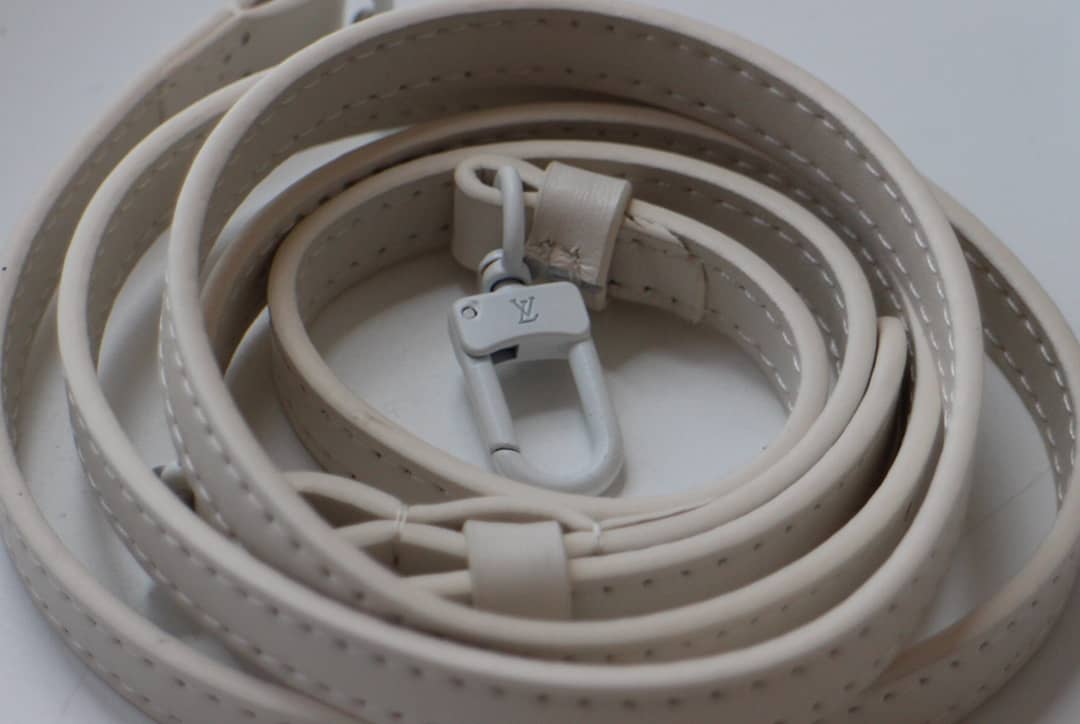 L0vis Vvtt0n Petite Malle Monogram Canvas Replica Bag White M40273