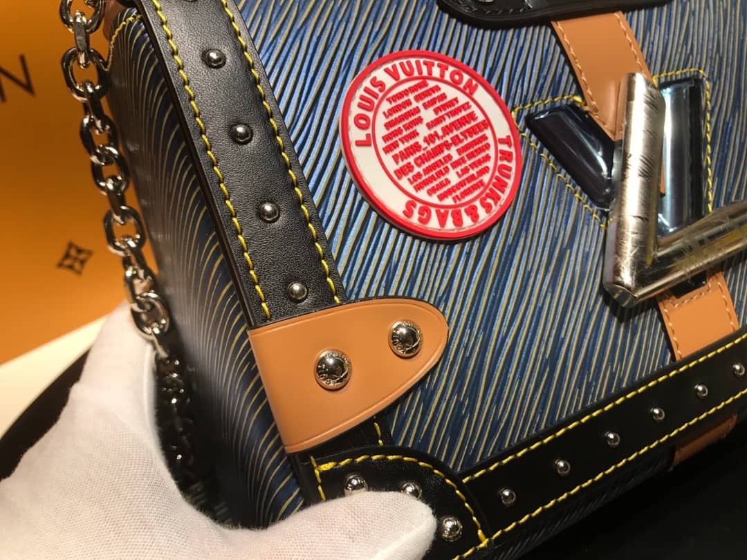 L0vis Vvtt0n Twist MM Bag Blue M50296 Replica