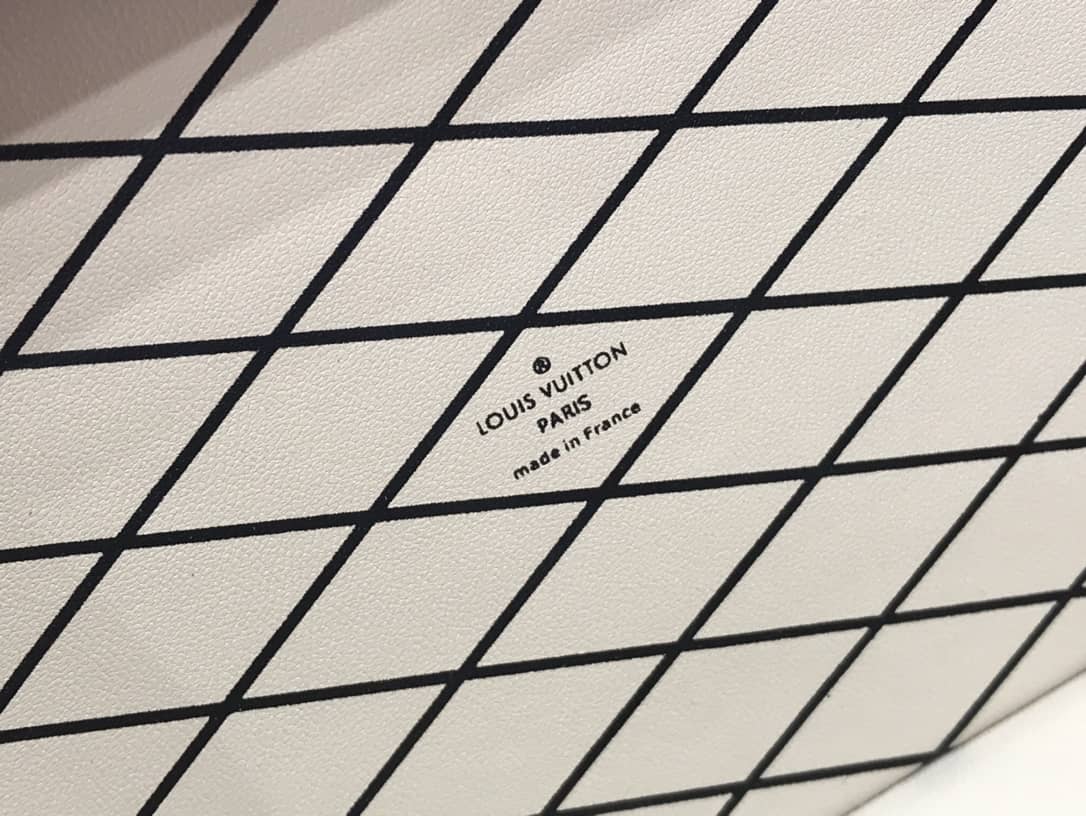 L0vis Vvtt0n Since 1854 Petite Malle Replica Bag Black M57212