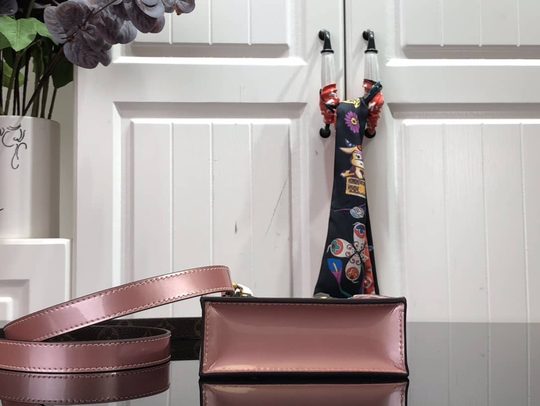 L0vis Vvtt0n Petit Sac Plat Flat Shoulder Bag Replica Pink M80169